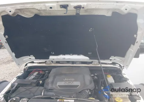 2013 Jeep Wrangler Unlimited Rubicon из США, поврежденный, VIN 1C4BJWFG7DL524232